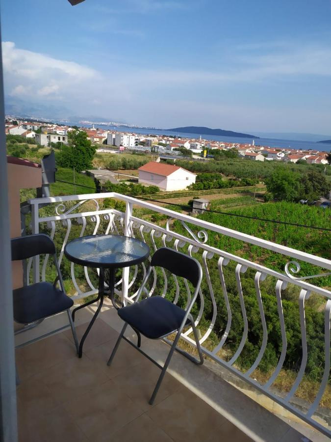 Apartments Marta Kaštel Novi Exterior foto